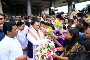 ଓଡ଼ିଶା ଫେରିଲେ ମୁଖ୍ୟମନ୍ତ୍ରୀ : ଓଡ଼ିଶାକୁ ଆସିବ ₹୨.୪୩ ଲକ୍ଷ କୋଟିର ନିବେଶ, ସୃଷ୍ଟି ହେବ ୯ ଲକ୍ଷ ନିଯୁକ୍ତି