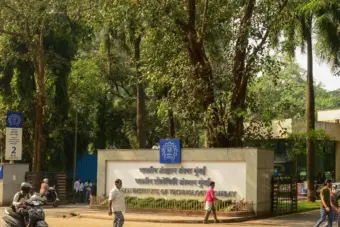 പരീക്ഷയില്‍ ചാറ്റ്ജിപിടി ഉപയോഗിച്ചത് അധ്യാപകൻ പിടികൂടി, ഐഐടി ബോംബെ വിദ്യാര്‍ഥി മരിച്ചനിലയില്‍