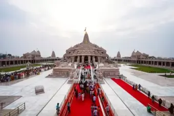 आरएसएस की कार्रवाई की मांग के बाद गरमाया राम मंदिर चढ़ावा विवाद, विपक्ष ने उठाए सवाल
