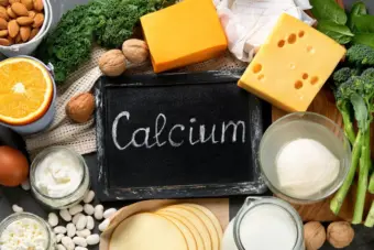 Calcium : आरोग्यासाठी कॅल्शियमचं महत्त्व, कमतरतेमुळे प्रकृतीवर होऊ शकतात परिणाम, पाहूया कॅल्शियमचे आरोग्यकारक फायदे