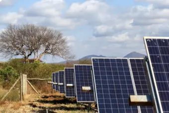 Solar mini-grids and batteries could expand electricity access in West Africa, IRENA says