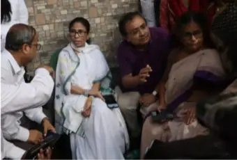 আজ তারা মন্ডলের সামনে ভিড় জমাবে মমতা ভক্তরা