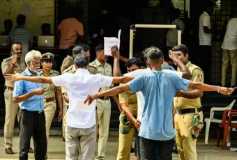KSRP ಪರೀಕ್ಷೆ ಇಂದು: ಬಿಗಿ ಭದ್ರತೆ, ಅಭ್ಯರ್ಥಿಗಳಿಗೆ ವಸ್ತ್ರ ಸಂಹಿತೆ ಕಡ್ಡಾಯ