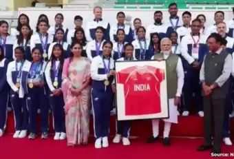 PM Modi Meets Asian Games Medalists  'મેડલ માત્ર જીત નથી, ઝનૂનની કહાણી છે.' એશિયન ગેમ્સના પદકવીરો સાથે PM મોદીની મુલાકાત, ખેલાડીઓનો વધાર્યો ઉત્સાહ