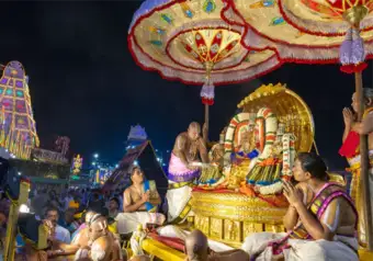 వైభవంగా శ్రీవారి నవరాత్రి బ్రహ్మోత్సవాలు..తొలిరోజు పెద్దశేష వాహనంపై మలయప్ప స్వామి కనువిందు.!
