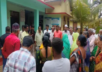 ಆನಂದ ನಗರದ ನಿವಾಸಿಗಳಿಗೆ ನೋಟಿಸ್‌ - ಪಟ್ಟಣ ಪಂಚಾಯಿತಿ ಅಧಿಕಾರಿ ವಿರುದ್ಧ ಸ್ಥಳೀಯರ ಆಕ್ರೋಶ