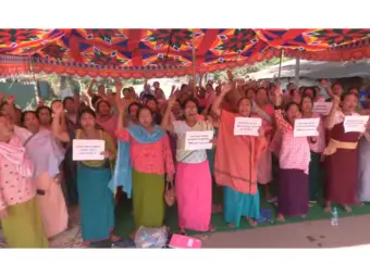 Manipur protesters burn effigies of CM and deputy over killings