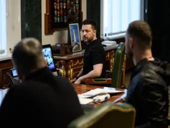 Zelenskyy Questions Trump on Russia Sanctions: Lifting Them Strengthens Putin