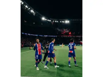 PSG beat Barcelona 4-2 to extend unbeaten run, maintain top spot in Champions League