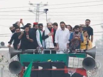 Crisis in Khyber Pakhtunkhwa: Governor's rule imposed, PTI rally scuttled, leaders arrested amid escalating tensions