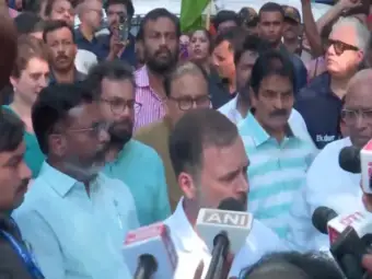 ज्ञानेश कुमार यांच्या राजीनाम्याच्या मागणीवरून विरोधक रस्त्यावर