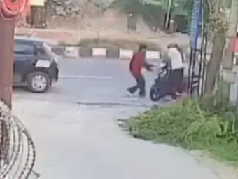 Dehradun Woman Resists Daylight Abduction Bid, 2 Men Try to Drag Her Into Car: What Happened?