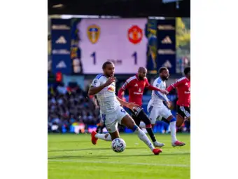 Leeds United fight back to hold Manchester United to 1-1 draw in Premier League