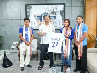CM Khemchand Singh felicitates Manipur's Asian Games gold medallists