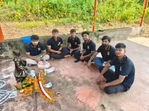 दसऱ्याला 'आधी तोरण गडाला, मग घराला'! भगवंतगड किल्ल्यावर गडकिल्ले संवर्धनाचा जागर..!
