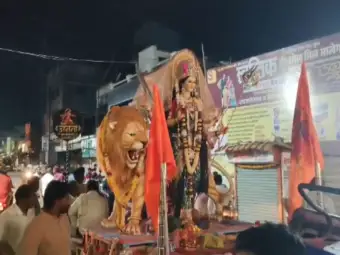 वाशीममध्ये दुर्गा विसर्जन मिरवणुकीत गुलाल उधळण्यावरून राडा