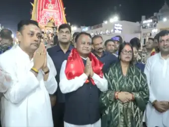Odisha CM Mohan Charan Majhi offers prayers to Lord Jagannath in Puri on occasion of 'Suna Besha'
