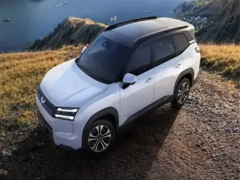 MG Hector Hawk Spotted Testing Ahead of Launch: New SUV Set to Rival Tata Safari and Mahindra XUV 7XO