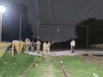 Stones pelted at Mumbai-Ahmedabad Vande Bharat Express near Surat; suspect held