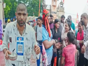 YouTuber disguised himself as a beggar, then earned thousands of rupees in just 8 hours, you'll be stunned to know