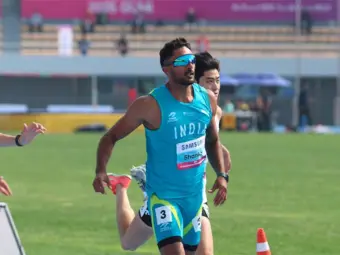 In tears after his own injury-forced exit, Tejaswin stays to help Kushare
