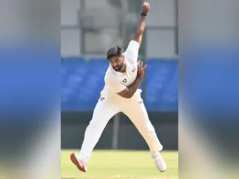 Auqib Nabi gets two wickets on County C'ship debut for Surrey