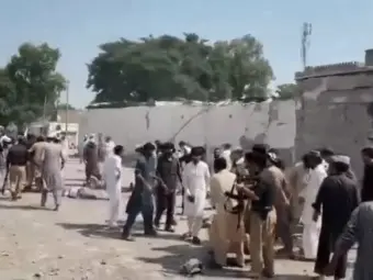 जुमे की नमाज के दौरान पाक में आत्मघाती हमला, 16 की मौत, 50 से ज्यादा लोग घायल, कई की हालत गंभीर