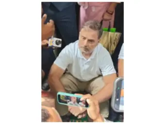 Rahul Gandhi stages sit in outside Parliament street police station, seeks FIR over alleged police action on July 20 protests