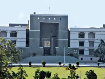 HC takes suo motu note of Surat police floggingCops publicly paraded and assaulted 5 suspects; court takes up case based on letter by advocate