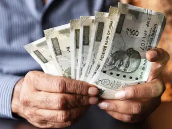 रेलवे कर्मचारियों के लिए बड़ी खुशखबरी, मिलेगा 320 रुपये का टार्च सेल भत्ता