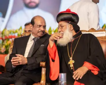 വിദ്യാര്‍ത്ഥികള്‍ക്ക് പഠനസഹായമേകുന്ന കര്‍ദിനാള്‍ മാര്‍ ക്ലീമീസ് ബാവയുടെ പ്രവര്‍ത്തനത്തിന് പിന്തുണയുമായി എം.എ യൂസഫലി ; വിദ്യാര്‍ത്ഥികളുടെ പഠനാവശ്യങ്ങള്‍ക്കായി 1 കോടി രൂപയുടെ സഹായം എം.എ യൂസഫലി പ്രഖ്യാപിച്ചു