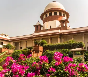 തെരഞ്ഞെടുപ്പ് കമ്മിഷൻ അംഗങ്ങളുടെ സമ്മതമില്ലാതെ ജ്ഞാനേഷ് കുമാര്‍ എടുത്ത തീരുമാനങ്ങള്‍ക്കെതിരേ സുപ്രീം കോടതിയില്‍ ഹര്‍ജി