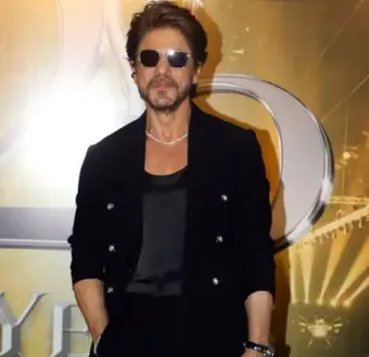 Maharashtra FDA sends notice to Bollywood actors over pan masala ad