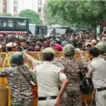 നീറ്റ്  ചോദ്യപേപ്പര്‍ ചോര്‍ച്ച : സിജെപി   പ്രതിഷേധം;ഡല്‍ഹി പൊലീസിന്റെ അവധികള്‍ റദ്ദാക്കി