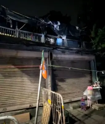বিকট শব্দে ঘুম ভাঙল, মুহূর্তেই ধস দোতলা বাড়ির অংশে! মানিকতলায় চাঞ্চল্য।