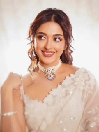 Gayatri Bharadwaj Outshines In Ivory