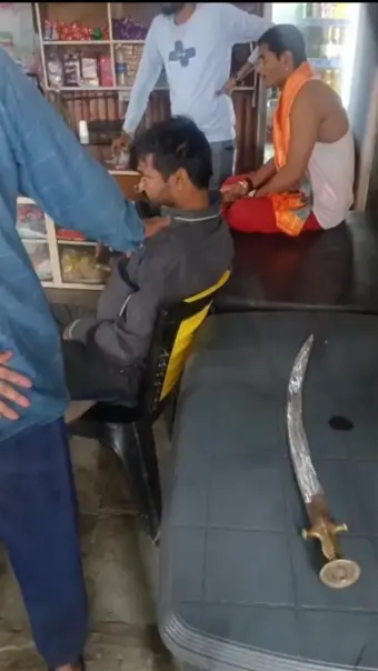 सुरूरमध्ये तलवार घेऊन दहशत माजविणाऱ्या संशयिताला एलसीबीकडून अटक!