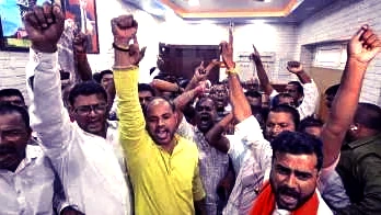 बिहार चुनाव में वंशवाद का बोलबाला, उम्मीदवारों की लिस्ट में नेताओं के रिश्तेदारों की भरमार