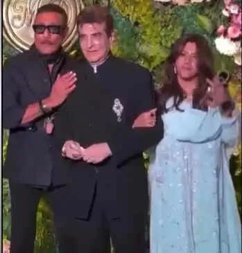 जितेंद्र के जन्मदिन पर जैकी श्रॉफ ने साझा किया पुराना वीडियो, यादें ताजा कीं!