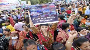 बांग्लादेश में हिंदू लड़की से गैंगरेप के बाद भड़के लोग, लोगों का फूटा गुस्सा! हाईकोर्ट ने VIDEO हटाने का दिया निर्देश बांग्लादेश में हिंदू लड़की से गैंगरेप के बाद भड़के लोग, लोगों का फूटा गुस्सा! हाईकोर्ट ने VIDEO हटाने का दिया निर्देश