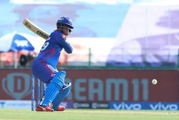 బ్యాటింగ్ లో డీలాపడ్డ ఢిల్లీ.. రాజస్థాన్ టార్గెట్ 155