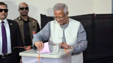 বাংলাদেশে মৌলবাদের উত্থান ও সাধারণ মানুষের ভবিষ্যৎ নিয়ে তসলিমা নাসরিনের বড় সতর্কবার্তা