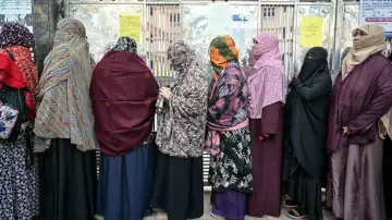 নিজেদের ভোটাধিকার কি হারাবেন সাধারণ মানুষ