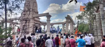 परभणीत भीषण दुर्घटना : हनुमान मंदिराचा सभामंडप कोसळून 6 भाविकांचा मृत्यू
