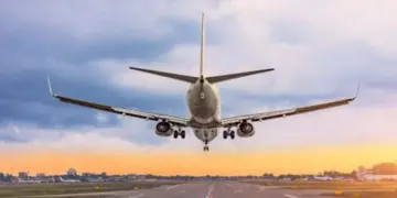 पेट्रोल-सिलिंडर के बाद अब फ्लाइट टिकट के भी बढ़ेंगे दाम