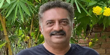 പ്രകാശ് രാജിന് ജാമ്യമില്ലാ വാറന്‍റ് പുറപ്പെടുവിച്ച്‌ കോടതി; നടന് 3 സംസ്ഥാനങ്ങളിലായു 4 വോട്ടര്‍ ഐഡി, 3 തവണ സമൻസ് അയച്ചിട്ടും ഹാജരായില്ല