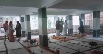 വാണിയപ്പാറ കല്ലറയിലെ ദുരൂഹത നീങ്ങി; കല്ലറയില്‍ രണ്ട് മൃത‌ദേഹങ്ങള്‍ മാത്രം, ആശ്വാസമെന്ന് പള്ളിവികാരി