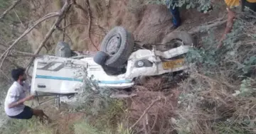 मुंडन समारंभावरून परतताना काळाचा घाला; हिमाचलमध्ये बोलेरो दरीत कोसळून ७ जणांचा मृत्यू