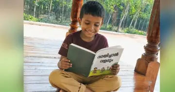 ഇന്ന് വായനാദിനം: അറിവകം തുറക്കുന്ന വായന വാതില്‍