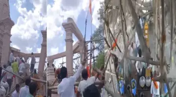 മഹാരാഷ്ട്രയില്‍ ക്ഷേത്രത്തിൻറെ മേല്‍ക്കൂര തകര്‍ന്നുണ്ടായ അപകടം ; 6 മരണം | 6 feared dead as roof collapses at Maharashtra temple, Parbhani district